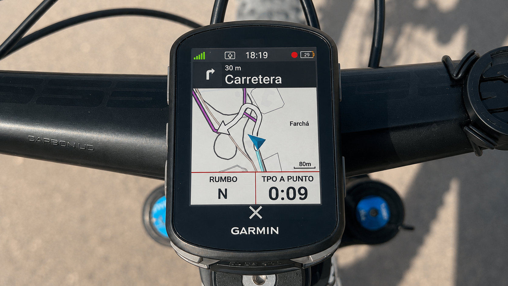 Garmin Edge 540 mostrando indicaciones de navegación