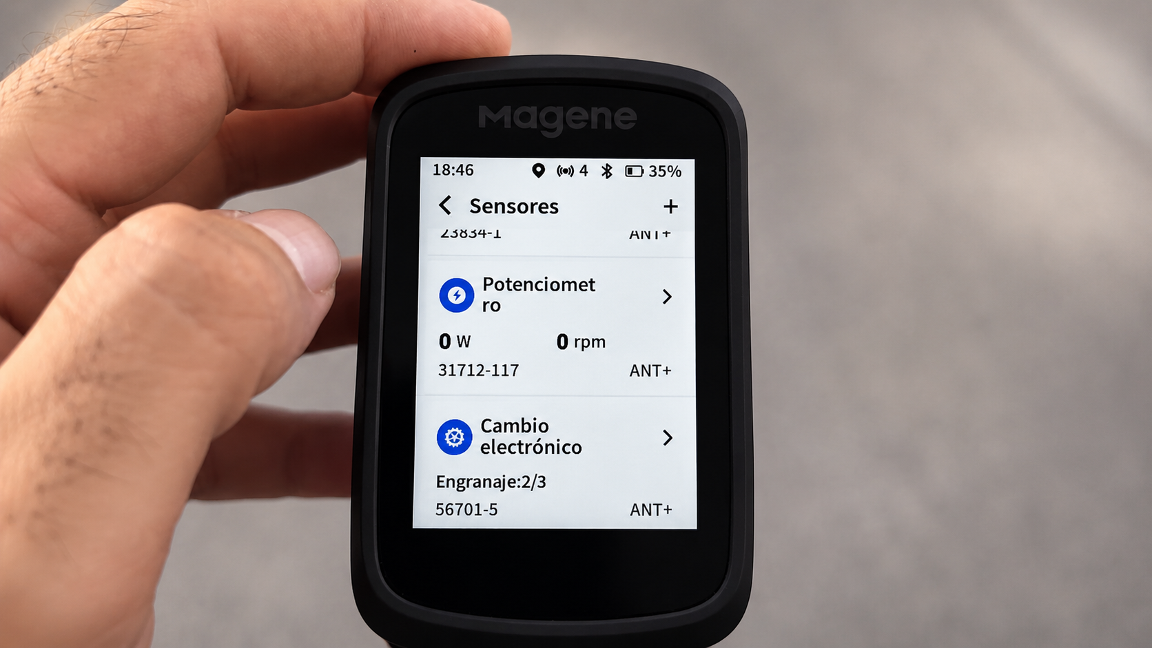 Sensores ANT+ conectados al Magene C606 V2, con potenciómetro y cambio electrónico